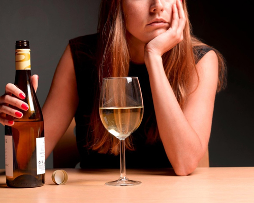 Анонимное лечение женского алкоголизма в Холме
